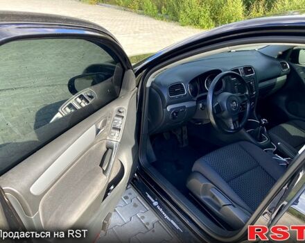 Черный Фольксваген Гольф, объемом двигателя 1.6 л и пробегом 230 тыс. км за 7200 $, фото 7 на Automoto.ua