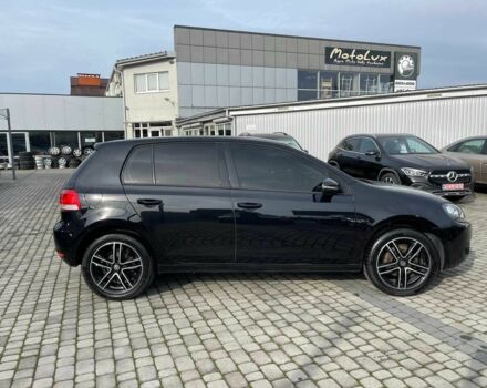 Черный Фольксваген Гольф, объемом двигателя 1.6 л и пробегом 196 тыс. км за 7950 $, фото 1 на Automoto.ua