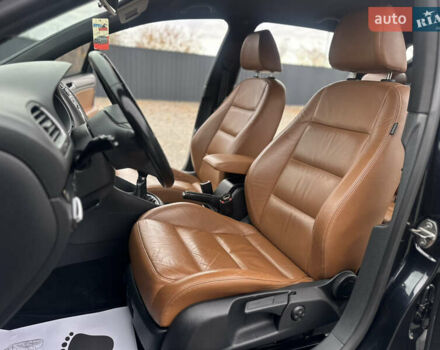 Чорний Фольксваген Гольф, об'ємом двигуна 1.39 л та пробігом 210 тис. км за 7900 $, фото 14 на Automoto.ua