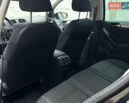 Черный Фольксваген Гольф, объемом двигателя 1.6 л и пробегом 138 тыс. км за 7950 $, фото 26 на Automoto.ua