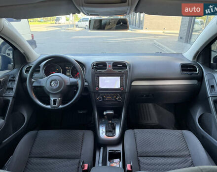 Черный Фольксваген Гольф, объемом двигателя 1.6 л и пробегом 268 тыс. км за 7700 $, фото 6 на Automoto.ua