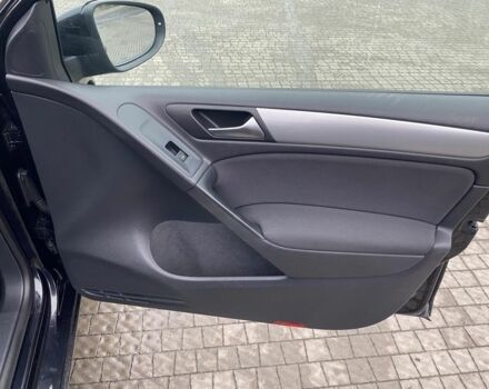 Черный Фольксваген Гольф, объемом двигателя 1.4 л и пробегом 237 тыс. км за 7300 $, фото 4 на Automoto.ua