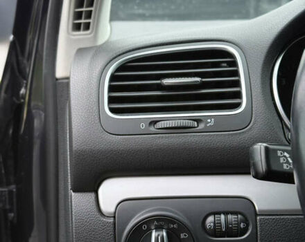 Черный Фольксваген Гольф, объемом двигателя 1.4 л и пробегом 227 тыс. км за 8500 $, фото 48 на Automoto.ua