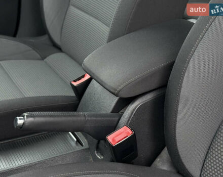 Чорний Фольксваген Гольф, об'ємом двигуна 1.4 л та пробігом 215 тис. км за 6850 $, фото 41 на Automoto.ua