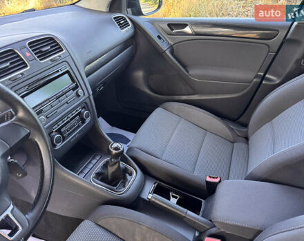 Черный Фольксваген Гольф, объемом двигателя 0 л и пробегом 126 тыс. км за 8600 $, фото 20 на Automoto.ua