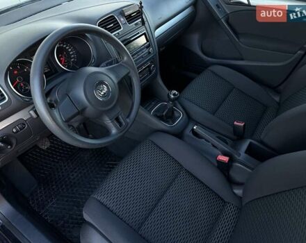 Черный Фольксваген Гольф, объемом двигателя 1.2 л и пробегом 175 тыс. км за 7999 $, фото 41 на Automoto.ua