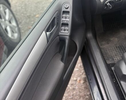 Черный Фольксваген Гольф, объемом двигателя 1.4 л и пробегом 230 тыс. км за 8000 $, фото 13 на Automoto.ua