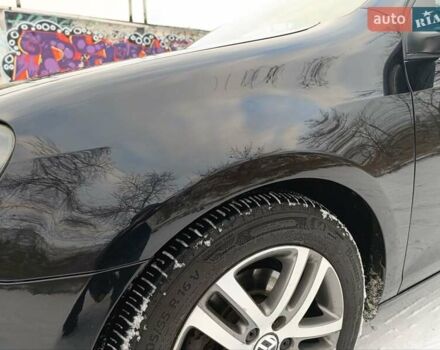 Черный Фольксваген Гольф, объемом двигателя 1.4 л и пробегом 200 тыс. км за 10000 $, фото 8 на Automoto.ua