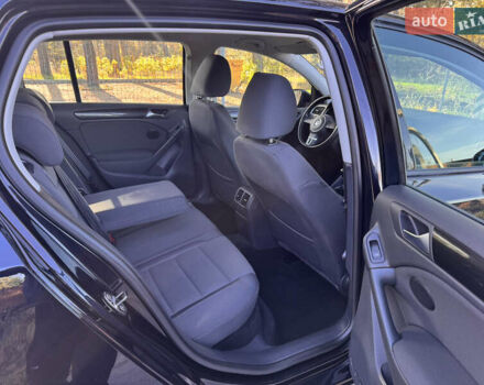 Черный Фольксваген Гольф, объемом двигателя 0 л и пробегом 126 тыс. км за 8600 $, фото 35 на Automoto.ua