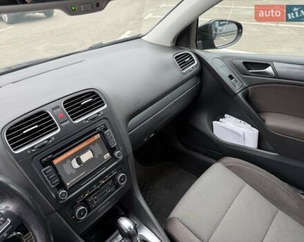 Черный Фольксваген Гольф, объемом двигателя 1.6 л и пробегом 396 тыс. км за 7900 $, фото 23 на Automoto.ua