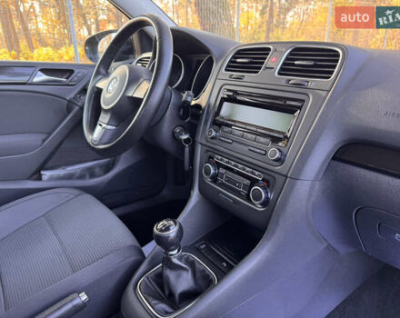 Черный Фольксваген Гольф, объемом двигателя 0 л и пробегом 126 тыс. км за 8600 $, фото 46 на Automoto.ua