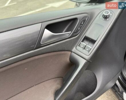 Черный Фольксваген Гольф, объемом двигателя 1.6 л и пробегом 396 тыс. км за 7900 $, фото 13 на Automoto.ua