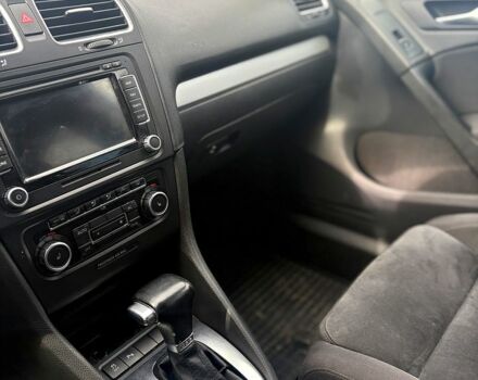 Черный Фольксваген Гольф, объемом двигателя 1.4 л и пробегом 230 тыс. км за 8000 $, фото 11 на Automoto.ua