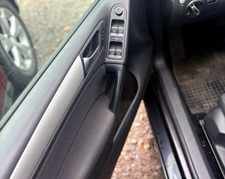 Черный Фольксваген Гольф, объемом двигателя 1.4 л и пробегом 230 тыс. км за 8000 $, фото 6 на Automoto.ua