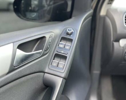 Черный Фольксваген Гольф, объемом двигателя 1.39 л и пробегом 266 тыс. км за 7400 $, фото 14 на Automoto.ua