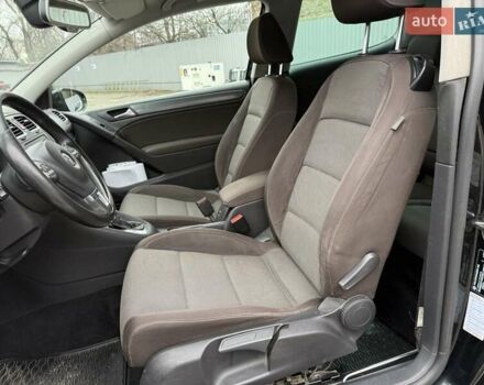 Черный Фольксваген Гольф, объемом двигателя 1.6 л и пробегом 396 тыс. км за 7900 $, фото 12 на Automoto.ua