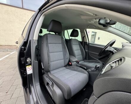 Черный Фольксваген Гольф, объемом двигателя 1.4 л и пробегом 206 тыс. км за 8700 $, фото 11 на Automoto.ua