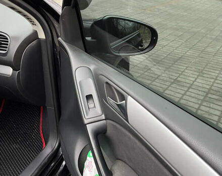 Черный Фольксваген Гольф, объемом двигателя 1.6 л и пробегом 317 тыс. км за 7500 $, фото 21 на Automoto.ua