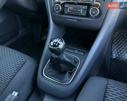 Черный Фольксваген Гольф, объемом двигателя 1.2 л и пробегом 175 тыс. км за 7999 $, фото 55 на Automoto.ua