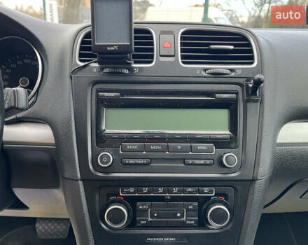 Чорний Фольксваген Гольф, об'ємом двигуна 1.39 л та пробігом 208 тис. км за 7999 $, фото 11 на Automoto.ua