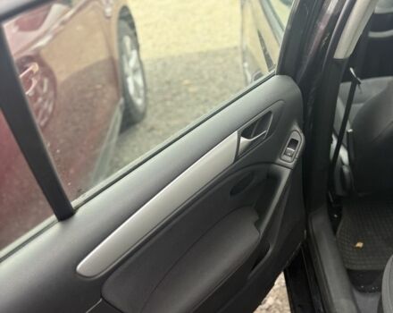 Черный Фольксваген Гольф, объемом двигателя 1.4 л и пробегом 230 тыс. км за 8000 $, фото 21 на Automoto.ua