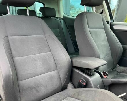 Черный Фольксваген Гольф, объемом двигателя 1.4 л и пробегом 208 тыс. км за 7999 $, фото 21 на Automoto.ua