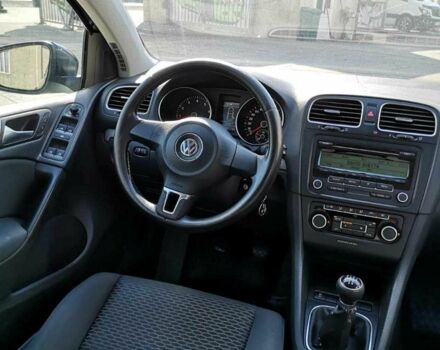 Черный Фольксваген Гольф, объемом двигателя 1.2 л и пробегом 214 тыс. км за 6700 $, фото 4 на Automoto.ua