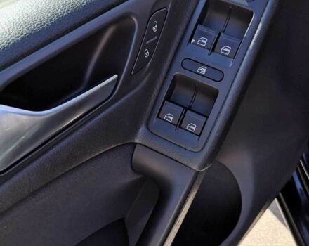 Черный Фольксваген Гольф, объемом двигателя 1.2 л и пробегом 214 тыс. км за 6700 $, фото 19 на Automoto.ua