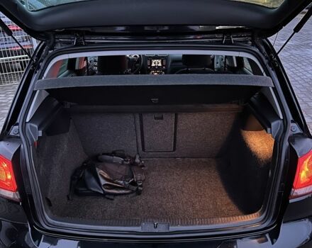 Черный Фольксваген Гольф, объемом двигателя 1.6 л и пробегом 274 тыс. км за 8300 $, фото 23 на Automoto.ua