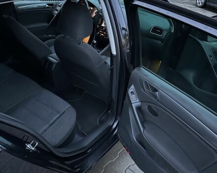 Черный Фольксваген Гольф, объемом двигателя 1.6 л и пробегом 274 тыс. км за 8300 $, фото 17 на Automoto.ua