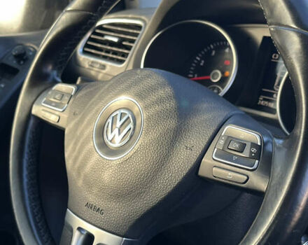 Черный Фольксваген Гольф, объемом двигателя 1.2 л и пробегом 243 тыс. км за 7700 $, фото 24 на Automoto.ua