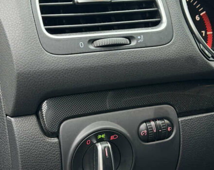 Черный Фольксваген Гольф, объемом двигателя 1.4 л и пробегом 184 тыс. км за 7499 $, фото 24 на Automoto.ua