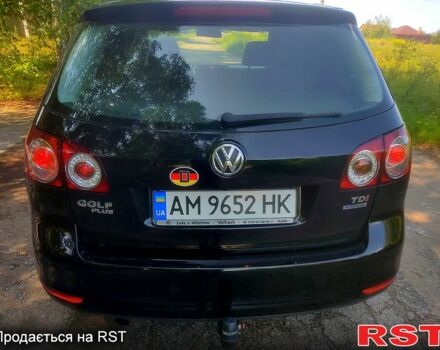 Черный Фольксваген Гольф, объемом двигателя 1.6 л и пробегом 200 тыс. км за 7100 $, фото 1 на Automoto.ua