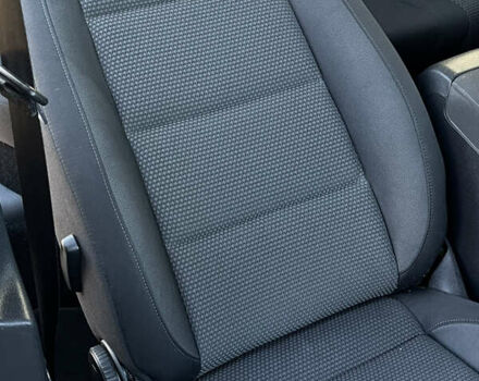 Черный Фольксваген Гольф, объемом двигателя 1.2 л и пробегом 243 тыс. км за 7700 $, фото 28 на Automoto.ua