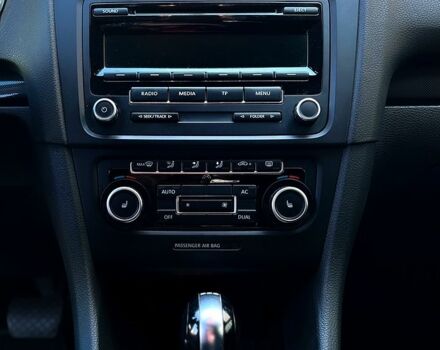 Черный Фольксваген Гольф, объемом двигателя 1.6 л и пробегом 237 тыс. км за 9500 $, фото 3 на Automoto.ua