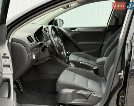 Черный Фольксваген Гольф, объемом двигателя 1.6 л и пробегом 160 тыс. км за 7500 $, фото 7 на Automoto.ua