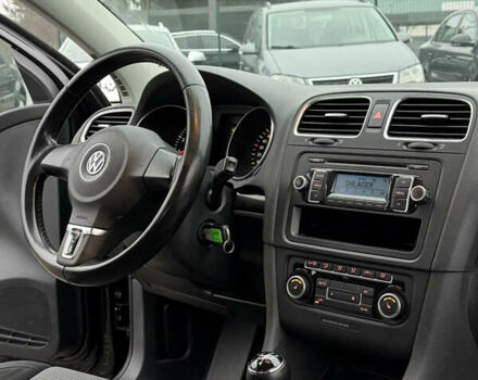 Черный Фольксваген Гольф, объемом двигателя 1.4 л и пробегом 184 тыс. км за 7499 $, фото 40 на Automoto.ua