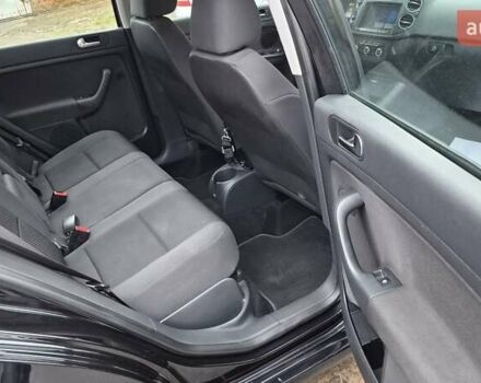 Черный Фольксваген Гольф, объемом двигателя 1.39 л и пробегом 187 тыс. км за 8550 $, фото 24 на Automoto.ua