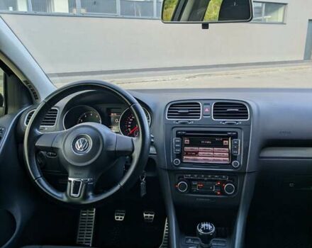 Черный Фольксваген Гольф, объемом двигателя 1.2 л и пробегом 172 тыс. км за 6990 $, фото 2 на Automoto.ua