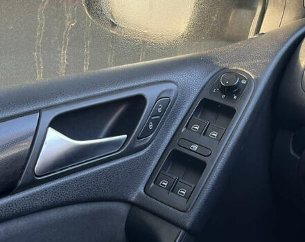 Черный Фольксваген Гольф, объемом двигателя 1.2 л и пробегом 243 тыс. км за 7700 $, фото 22 на Automoto.ua