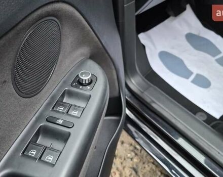 Черный Фольксваген Гольф, объемом двигателя 1.39 л и пробегом 187 тыс. км за 8550 $, фото 27 на Automoto.ua