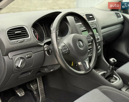 Черный Фольксваген Гольф, объемом двигателя 1.6 л и пробегом 160 тыс. км за 7500 $, фото 8 на Automoto.ua