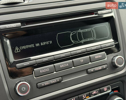 Черный Фольксваген Гольф, объемом двигателя 1.6 л и пробегом 160 тыс. км за 7500 $, фото 17 на Automoto.ua