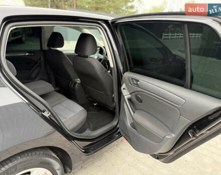 Черный Фольксваген Гольф, объемом двигателя 1.6 л и пробегом 160 тыс. км за 7500 $, фото 15 на Automoto.ua