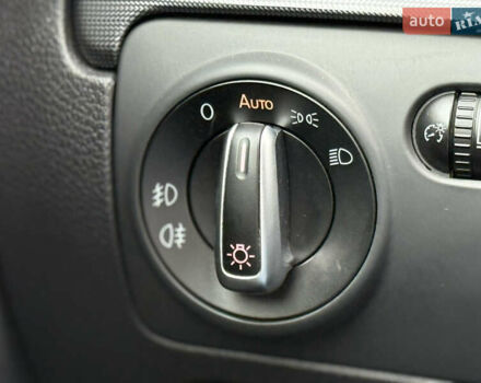 Черный Фольксваген Гольф, объемом двигателя 1.6 л и пробегом 160 тыс. км за 7500 $, фото 21 на Automoto.ua