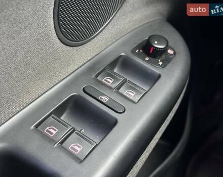 Черный Фольксваген Гольф, объемом двигателя 1.6 л и пробегом 178 тыс. км за 11990 $, фото 18 на Automoto.ua