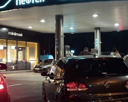 Чорний Фольксваген Гольф, об'ємом двигуна 2 л та пробігом 210 тис. км за 10999 $, фото 13 на Automoto.ua