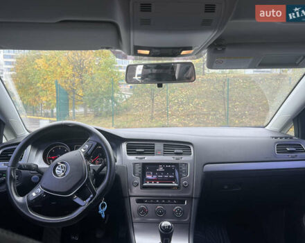 Черный Фольксваген Гольф, объемом двигателя 1.6 л и пробегом 272 тыс. км за 10000 $, фото 8 на Automoto.ua