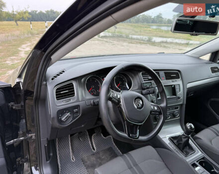 Черный Фольксваген Гольф, объемом двигателя 1.6 л и пробегом 248 тыс. км за 8700 $, фото 13 на Automoto.ua