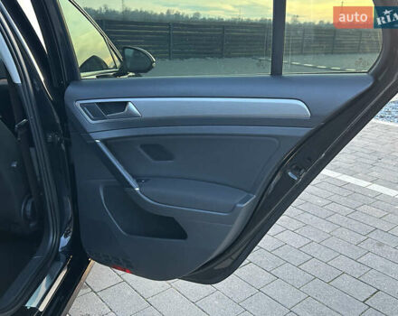Чорний Фольксваген Гольф, об'ємом двигуна 1.4 л та пробігом 204 тис. км за 12399 $, фото 27 на Automoto.ua